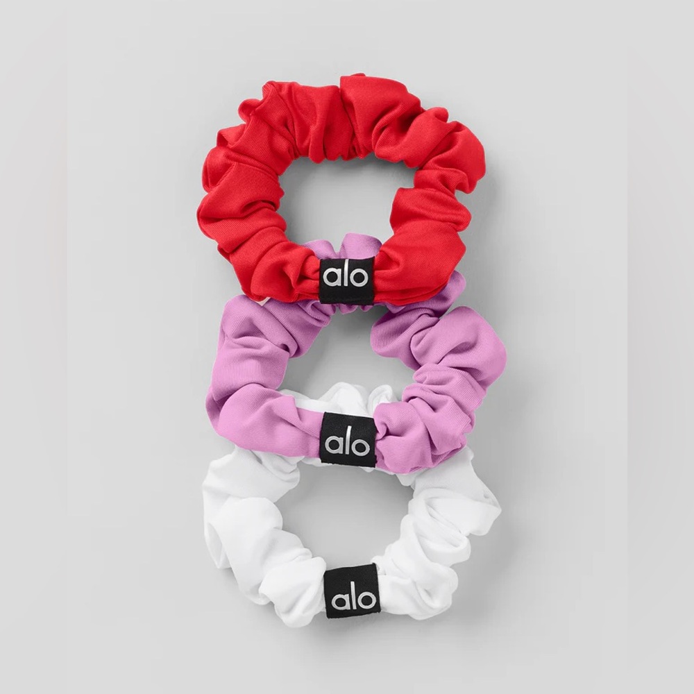 NWT ALO Yoga Fresh Mini Scrunchie Set - Red, Pink, White